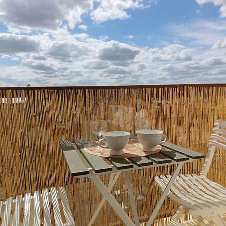Appartement A Orleans Au Calme Avec Parking Gratuit, Balcon Et Ascenseur Exterior foto